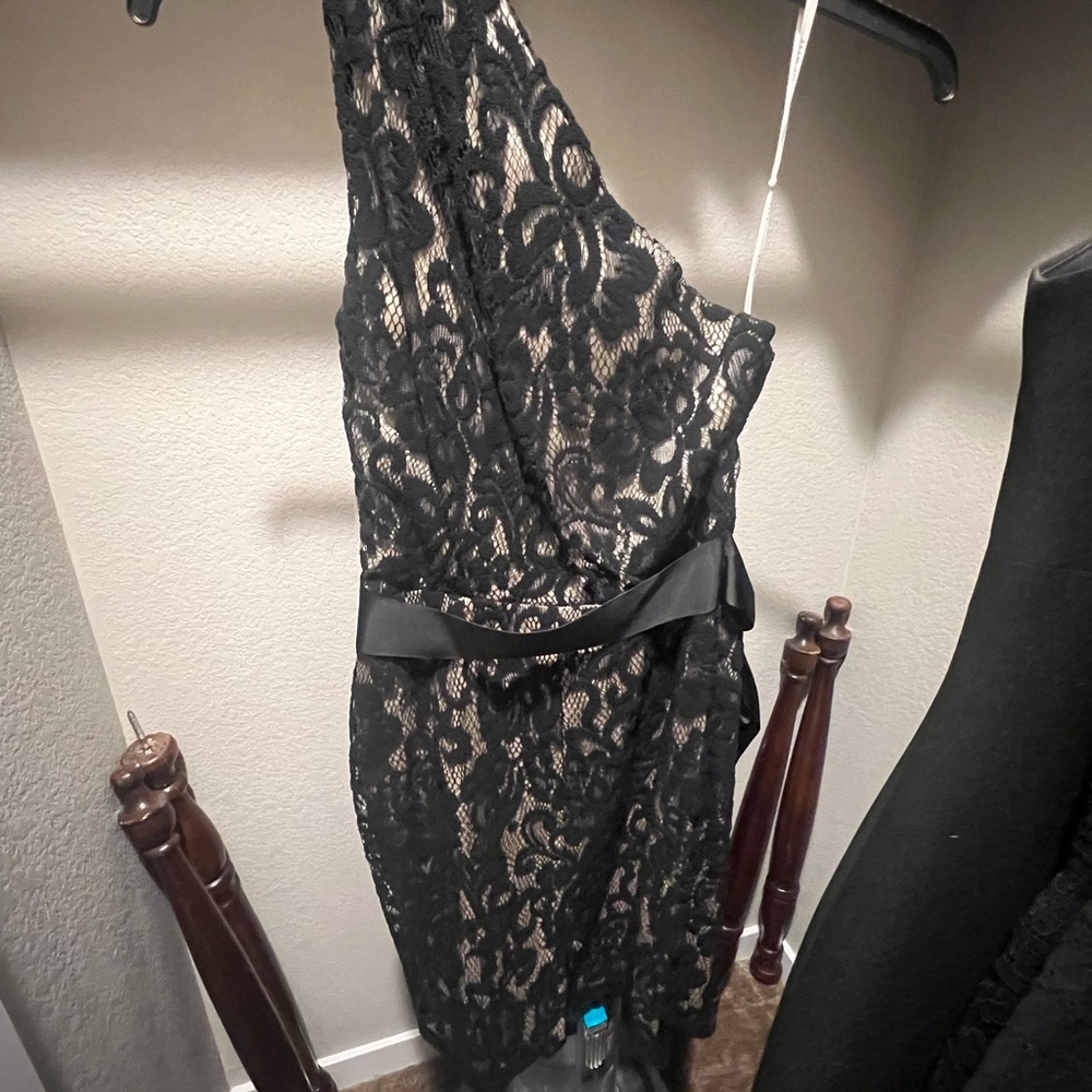 Elegant Black Lace Dress